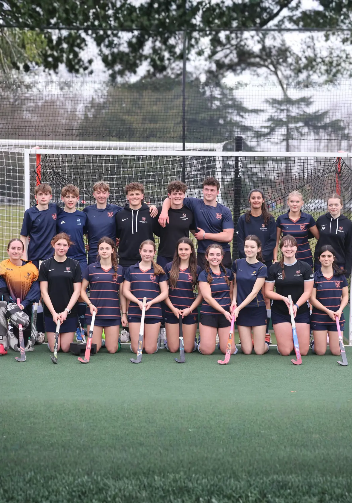 Leighton Park Hockey CoEd Team